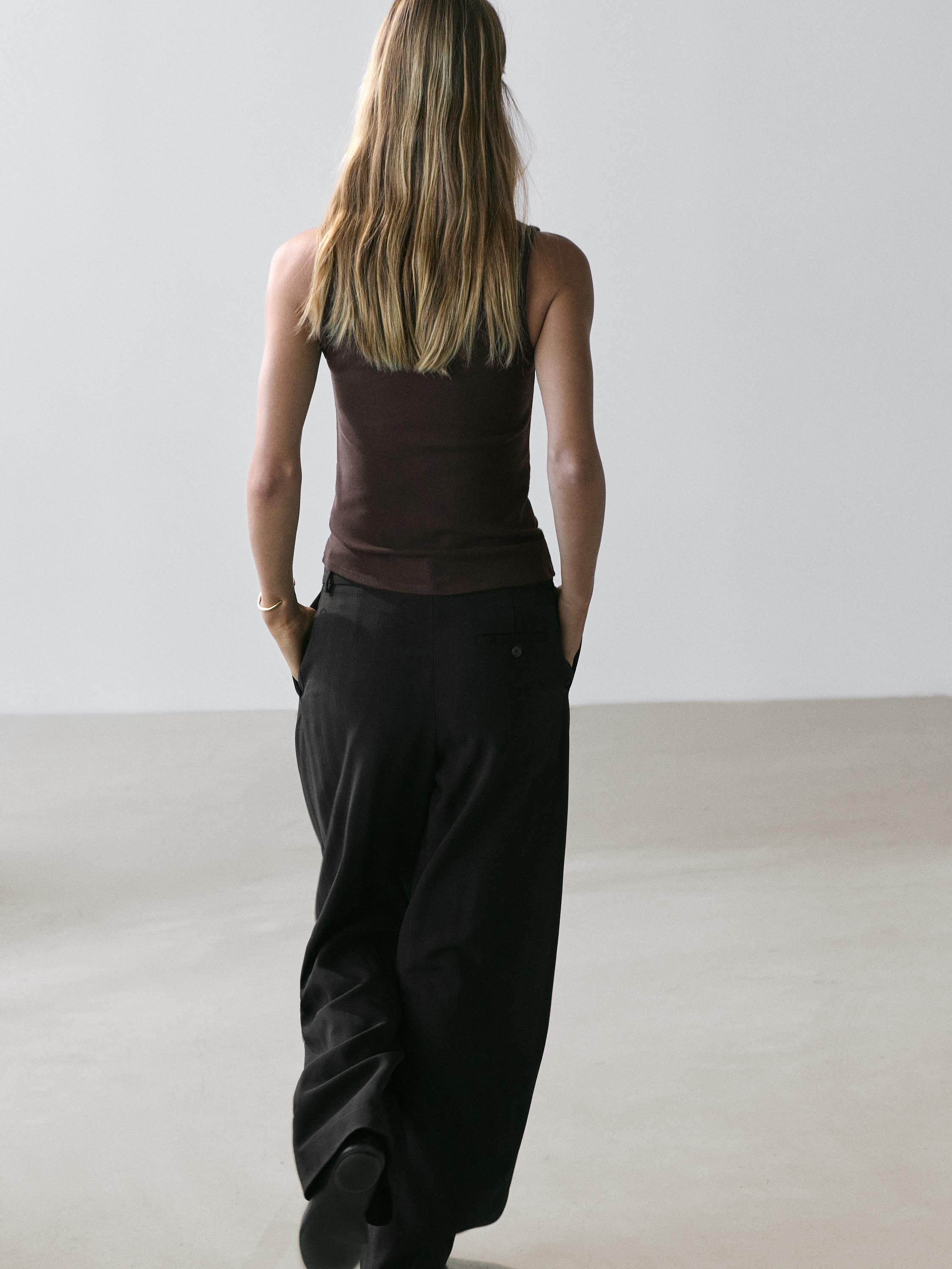Sleeveless top with square neckline